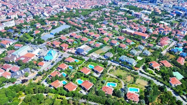 Co oznacza decyzja o warunkach zabudowy i jak ją uzyskać?