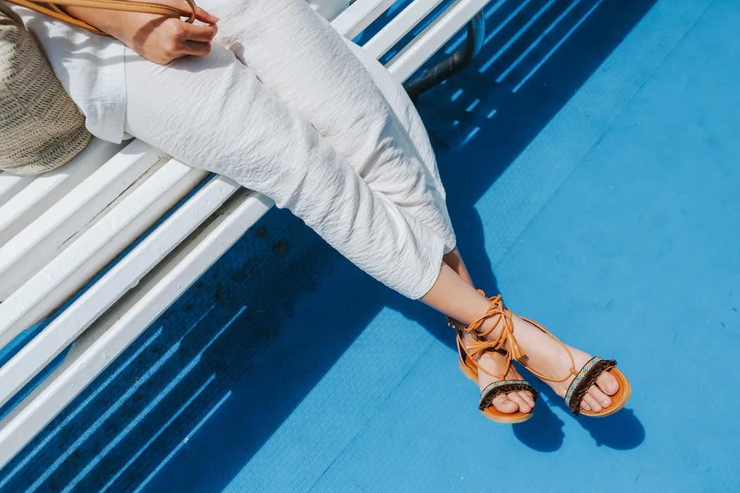 Gdzie znaleźć wysokiej jakości sandały na lato?