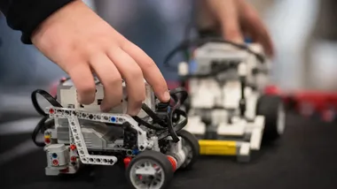 Młodzi inżynierowie ruszyli do akcji. Roboty opanowały Lubitekę