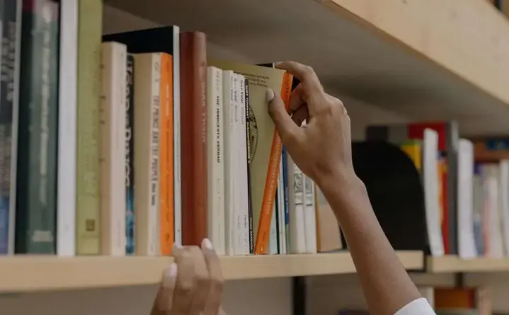 Klocki i książki w ruchu - jak biblioteka przemieniła półki w świat LEGO