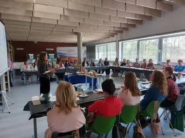 W Lubitece pachniało farbą - nauczyciele i bibliotekarze ruszyli po pomysły
