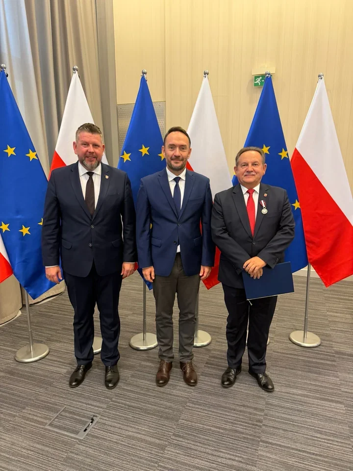 Burmistrz Lublińca z odznaką za zasługi dla samorządu