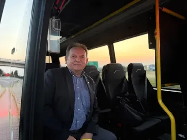 Pierwszy autobus ruszył przed świtem. Komunikacja Lubliniecka już działa