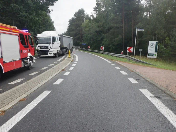 39-latek bez uprawnień stracił panowanie na DK 11