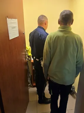 Nie zdążył ruszyć. Mieszkaniec Lublińca zatrzymał pijanego kierowcę w Pawonkowie