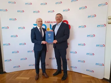 Dyrektor Adam Ożarowski zostaje na kolejne pięć lat w Zespole Szkół Nr 1