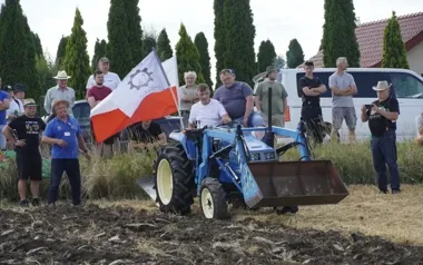 Osiem wieków Lubecka i traktory przy sanktuarium. Jubileusz z konkursem orki