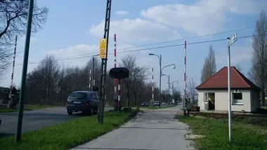 PKP PLK zapowiada prace – utrudnienia na przejazdach kolejowo-drogowych
