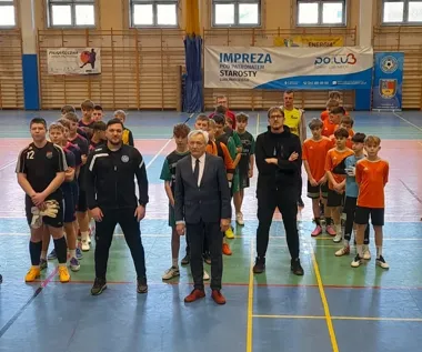 Młodzi piłkarze błyszczeli w Lublińcu – Jedność Boronów triumfowała w halowym turnieju